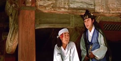 Mong-ryong asks Bang-ja for some information.