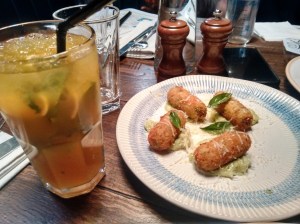 The ginger and mango mojito, and the smoked spinach croquettes, both good. 