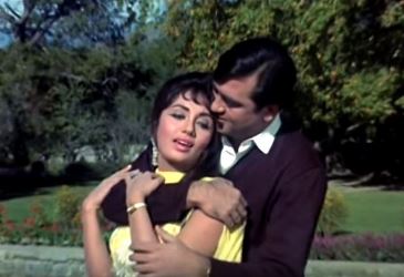 Hum jab simatke aapki, from Waqt