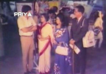 Ritu arrives with her parents...