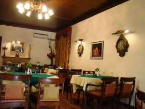 The Kumaon Room, the Windsor Lodge's restaurant.