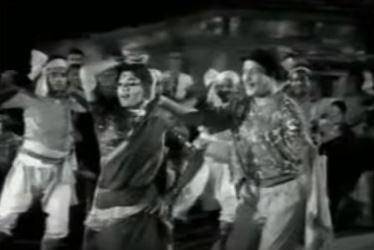 Chunri sambhaal gori udi chali jaaye re, from Bahaaron ke Sapne