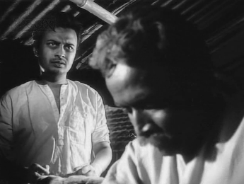 Shankar gets told off by the shopkeeper